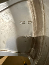 Load image into Gallery viewer, 18'' GENUINE VW BEETLE MK5 TWISTER ALLOY WHEELS TYRES ALLOYS 5C0601025J