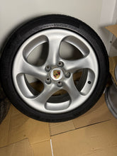 Load image into Gallery viewer, PORSCHE 911 996 Turbo twist II, 18 Inch 8J ET50, Alloy Wheels (2)