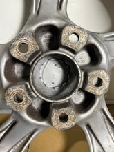 Load image into Gallery viewer, Porsche Twist 996 911 Carrera Alloy Wheel 99636212800 9x17" ET55