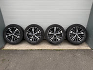 VOLKSWAGEN TIGUAN 18” ALLOY WHEELS WITH TYRES  5NA601025C x4 5x112