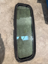 Load image into Gallery viewer, AUDI TT MK1 8N (98-06) ROADSTER CONVERTIBLE SOFT TOP ROOF REAR GLASS WINDOW
